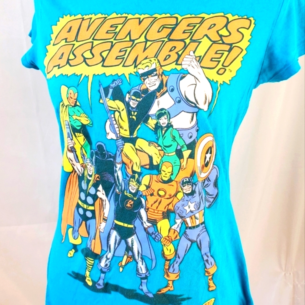 Marvel Avengers Assemble retro style comic book tee